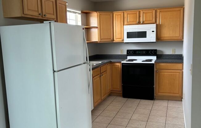 2 beds, 1.5 baths, $1,600