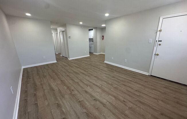 18 Huron Ave