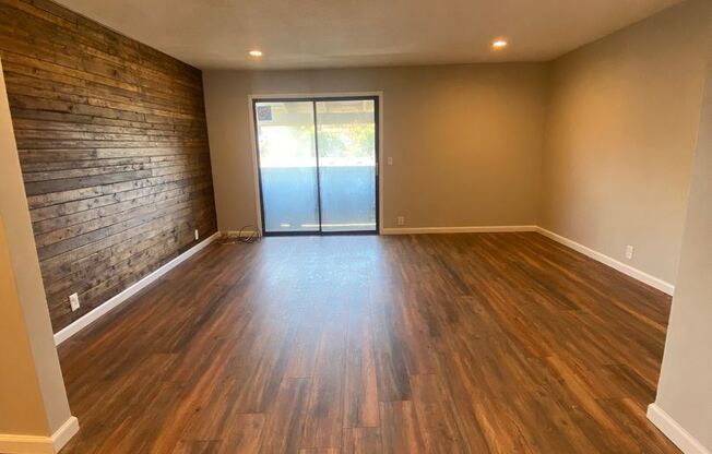 270 Tampa Dr. APT, G20