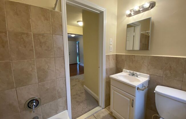 1 bed, 1 bath, $995, Unit 2609A