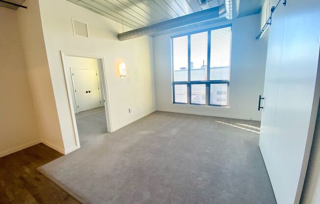 2 beds, 1 bath, 835 sqft, $2,195, Unit Unit 402