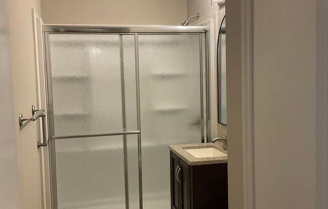 Available Now!! Beautiful 3 Bedroom