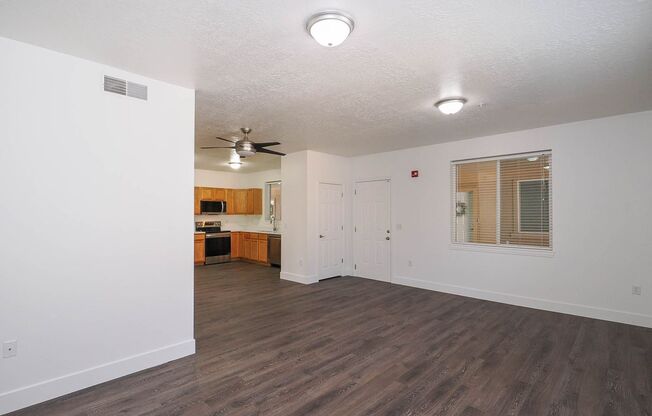 2 beds, 1 bath, $1,395