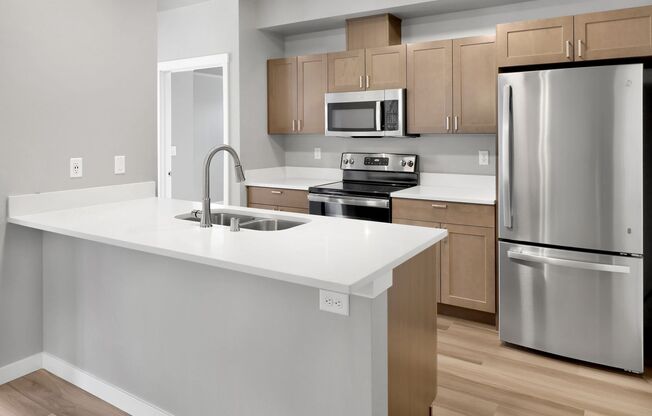 2 beds, 2 baths, 919 sqft, $2,020, Unit 403