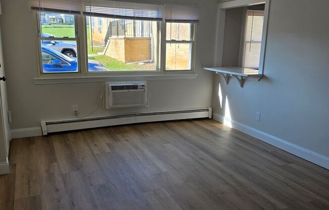 1 bed, 1 bath, 652 sqft, $1,995, Unit 427