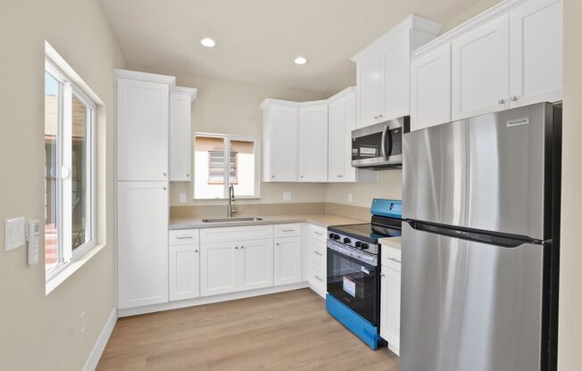 2 beds, 2 baths, 675 sqft, $2,500, Unit 16104 1/2