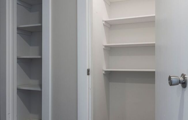 2 beds, 1.5 baths, 1,100 sqft, $1,195, Unit #120