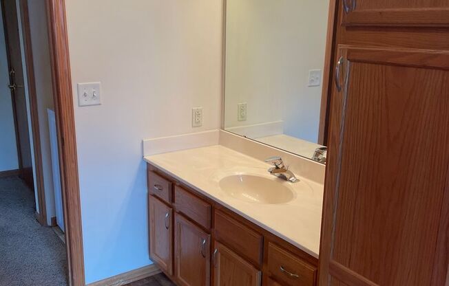 2 beds, 2 baths, 1,223 sqft, $1,710, Unit 929-209