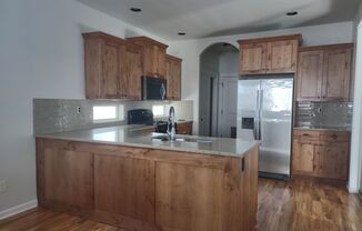 3 beds, 2.5 baths, $2,395