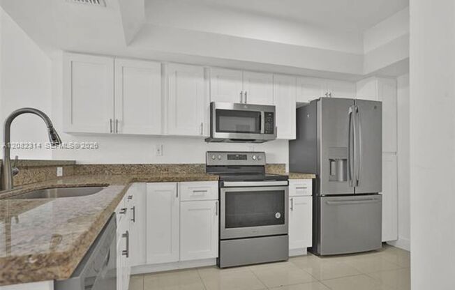 2 beds, 2 baths, $4,500, Unit # A 1007