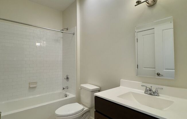 Townhomes along Hamilton Ave, MD!
