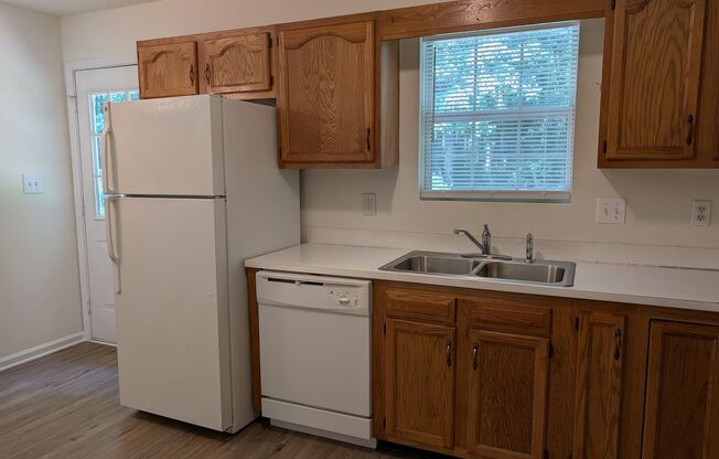 Move In ready Ranch style home located in the Bridlewood Community.