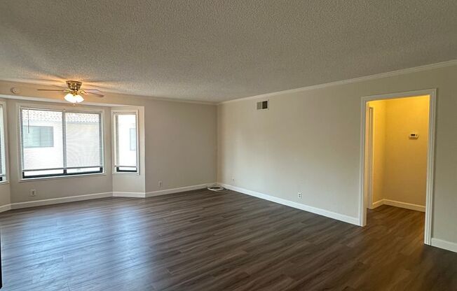 Condo, ready for move-in!