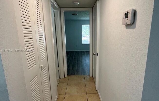 2 beds, 2 baths, $1,950, Unit Unit #128