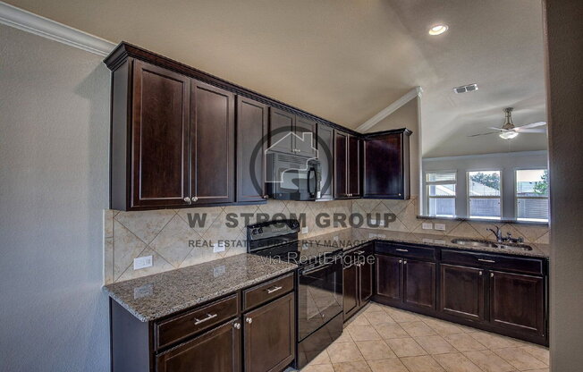 3 beds, 2 baths, 1,390 sqft, $1,895