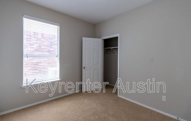 3 beds, 2 baths, 2,105 sqft, $1,950