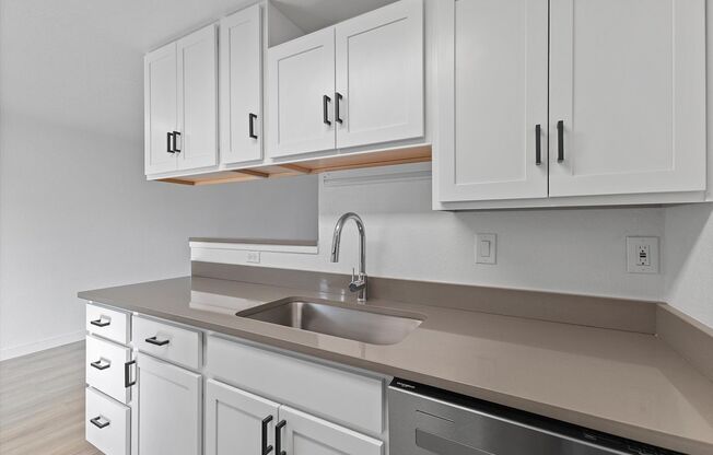 2 beds, 1 bath, 803 sqft, $1,575, Unit CMV 12215 - 101