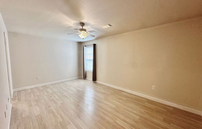 2 beds, 2.5 baths, $1,595