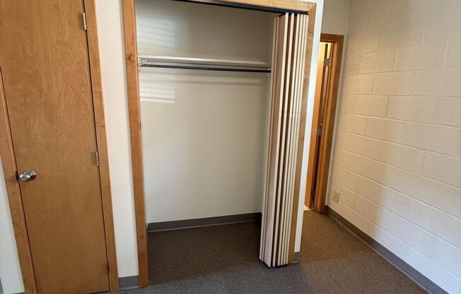 Studio, 1 bath, 500 sqft, $625, Unit 1024 SUNSET #04