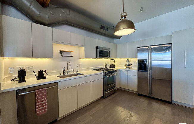 2 beds, 2 baths, 1,710 sqft, $6,750, Unit 401