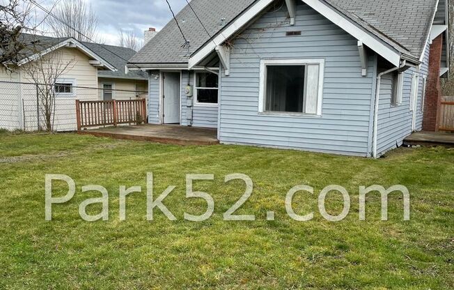 3 beds, 1 bath, $2,100