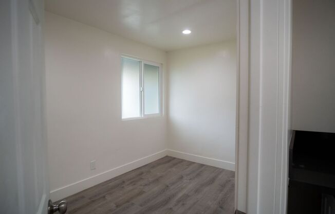 2 beds, 1 bath, 650 sqft, $2,400, Unit 315