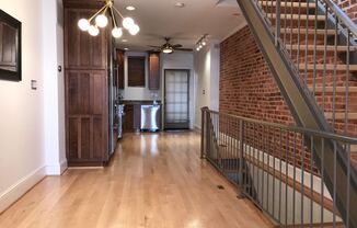 Cozy Rustic 2br/1.5ba Canton Townhome w/ Rooftop Deck!