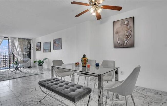 2 beds, 2 baths, $3,500, Unit # 1911