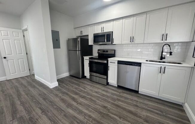 6877 Abbott Ave Miami Beach, FL 33141