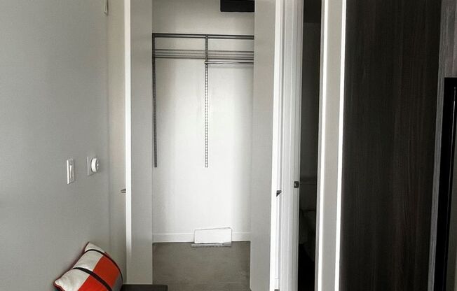 Studio, 1 bath, 350 sqft, $2,460, Unit 222