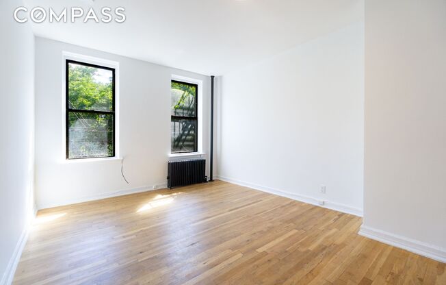 319 E 5 ST