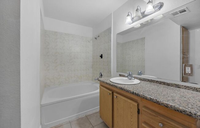 2 beds, 2 baths, $1,425, Unit Unit 1217 Building17