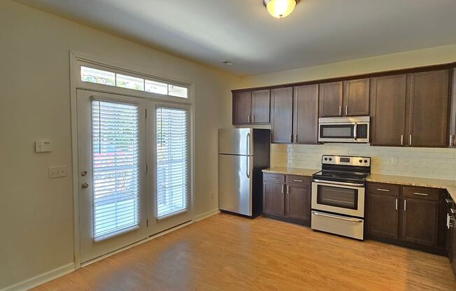 3 beds, 2.5 baths, 1,636 sqft, $1,850, Unit Unit F