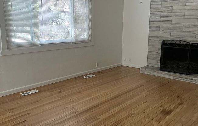 3 beds, 1 bath, $1,750