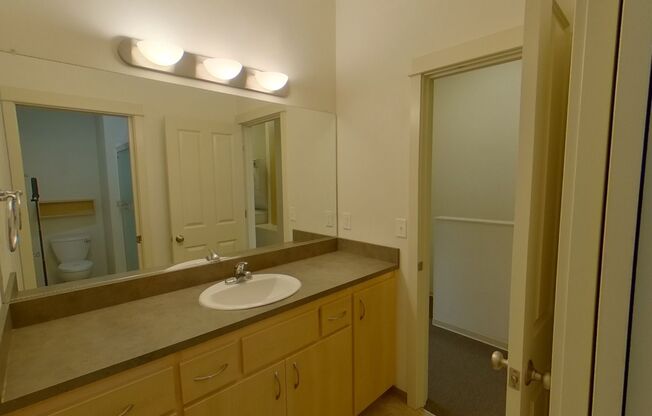 4 beds, 2.5 baths, 1,515 sqft, $3,600, Unit 29