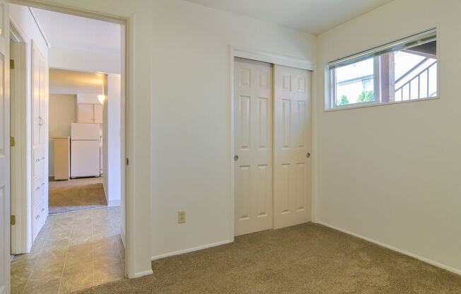 2 beds, 1 bath, $1,550, Unit 4