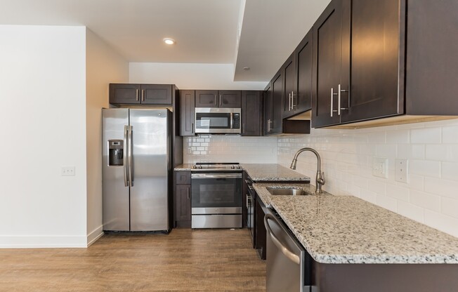 Studio, 1 bath, 575 sqft, $1,375, Unit Unit 207