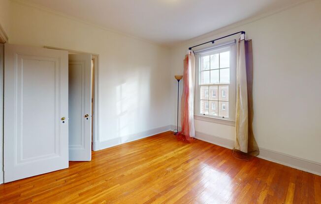2 beds, 1 bath, $3,250, Unit Unit 301
