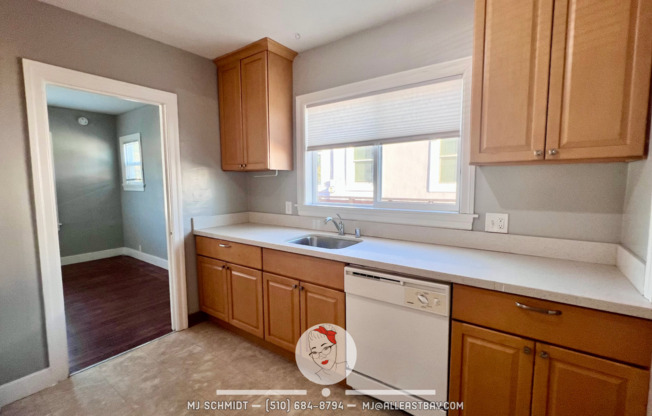 2 beds, 1.5 baths, 1,251 sqft, $2,850