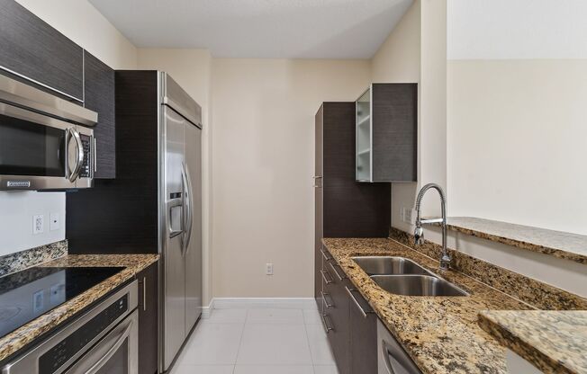1 bed, 1 bath, 755 sqft, $2,550, Unit #426