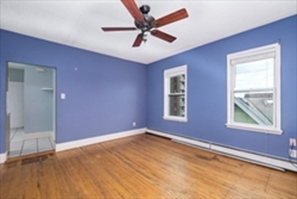 3 beds, 1 bath, 1,100 sqft, $2,500, Unit 3