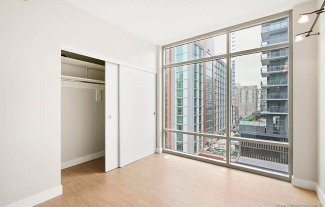 2 beds, 1 bath, $3,000, Unit # 1003