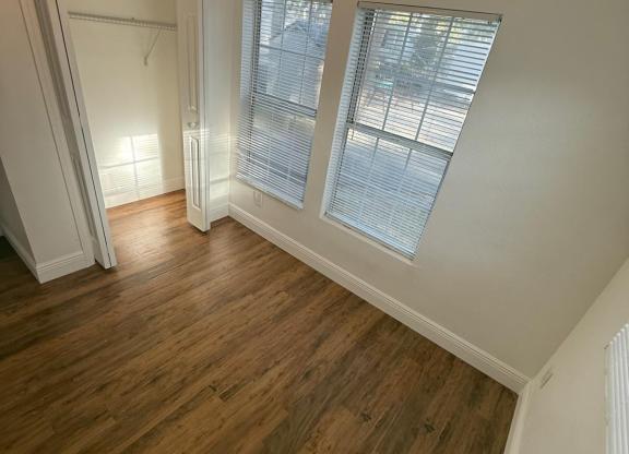 2 beds, 1 bath, $1,375