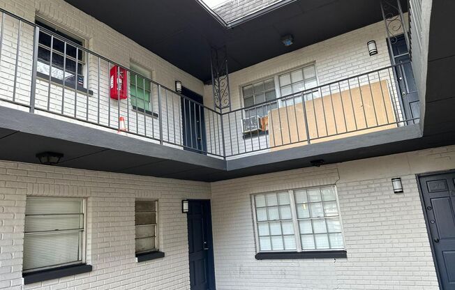 Melrose Place at N 15th