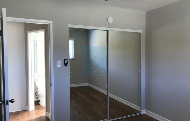 347 Royal Carriage Apartments