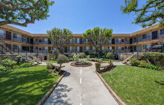 1 bed, 1 bath, 730 sqft, $1,565, Unit 14100 201