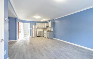 2 beds, 1 bath, $2,600, Unit 2