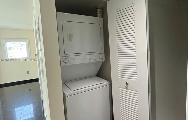 2740 SW 28th Ter Apt 808