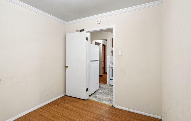 3 beds, 1 bath, $1,250