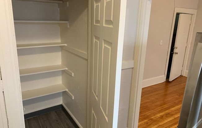 1 bed, 1 bath, 450 sqft, $1,095, Unit 212